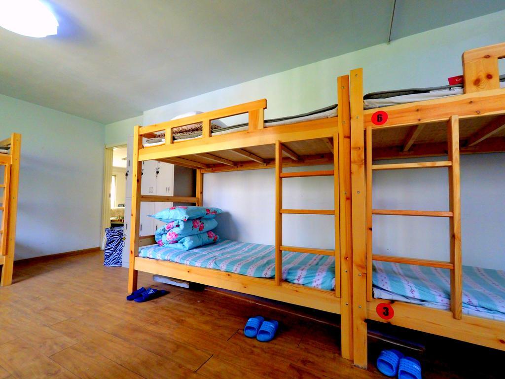 First Met Backpackers Hostel Чэндэ Экстерьер фото
