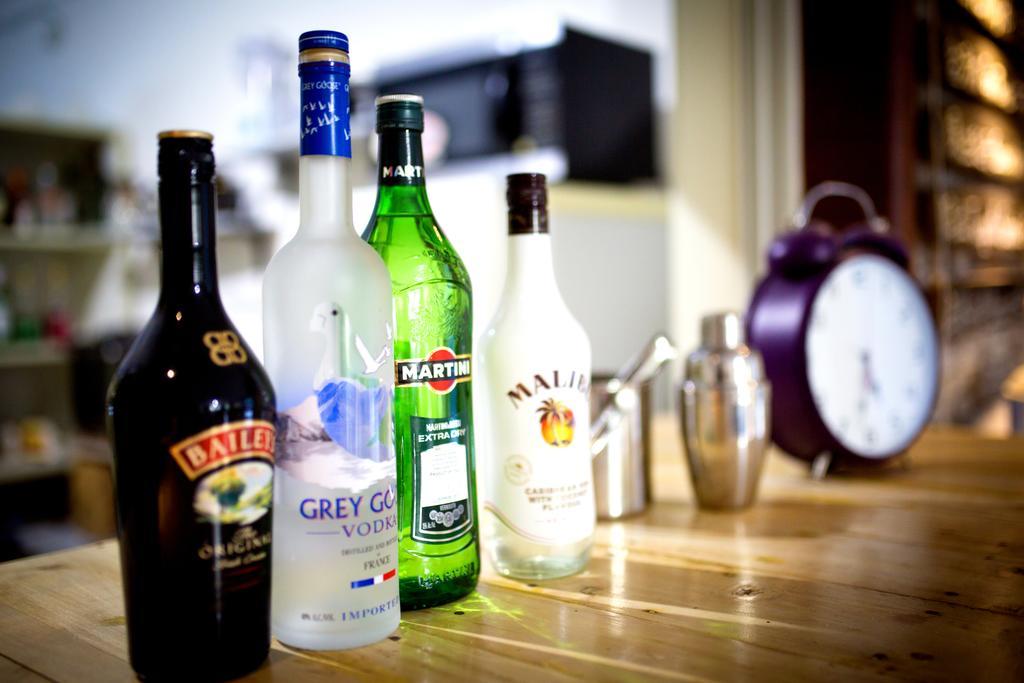 First Met Backpackers Hostel Чэндэ Экстерьер фото