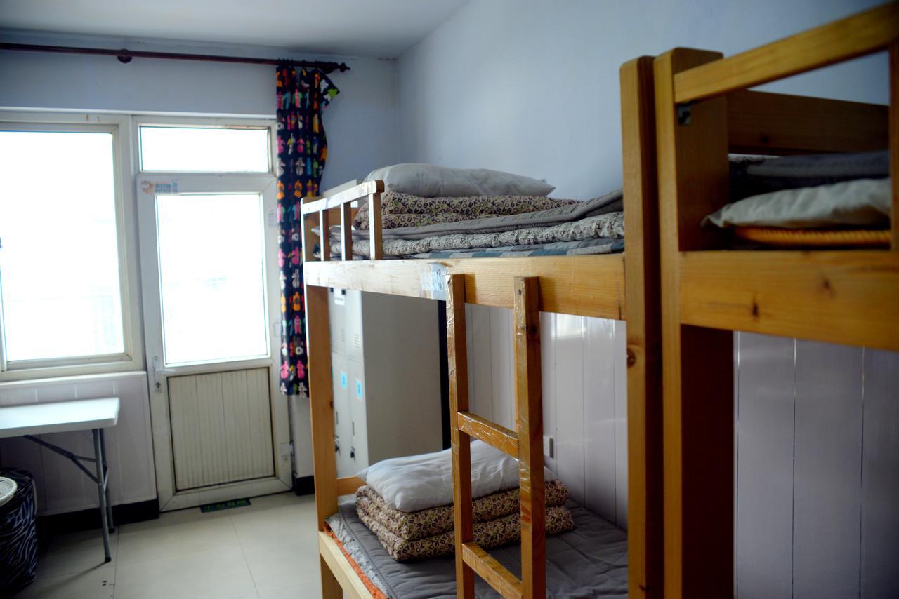First Met Backpackers Hostel Чэндэ Экстерьер фото